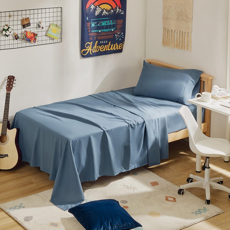 SLEEP ZONE مجموعة ملاءات سرير مكونة من 3 قطع من SLEEP ZONE، ملاءة سرير من الألياف الدقيقة مقاس Twin XL، مجموعة ملاءات سرير ناعمة ومسامية، ملاءة مثبتة بجيب عميق، ملاءة مسطحة وكيس وسادة (حجر الصوان الأزرق. Twin XL) - Image 1
